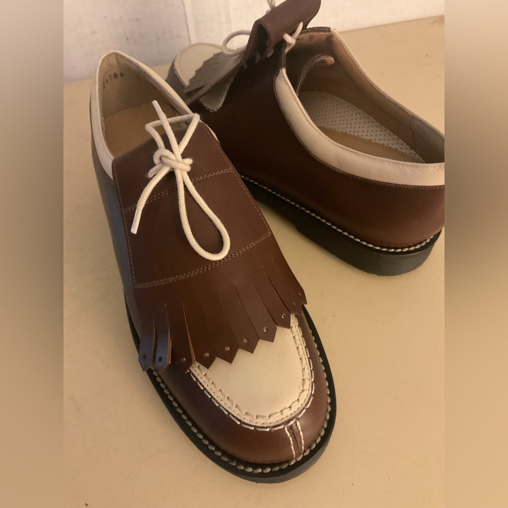 Stuart Weitzman Classic Brown crème leather oxfords Golf shoes size 5